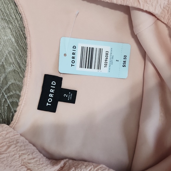 torrid Blush dress NWT - Picture 3 of 5